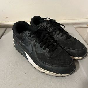 Men Nikes Used